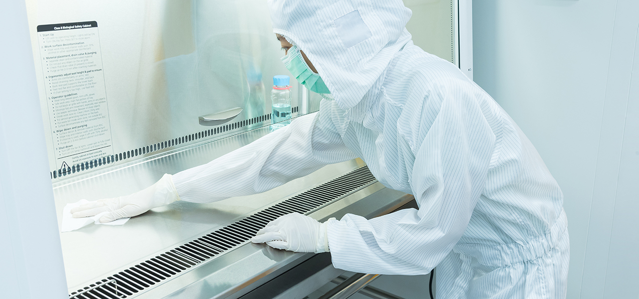 Cleanroom laboratory cleaning technician